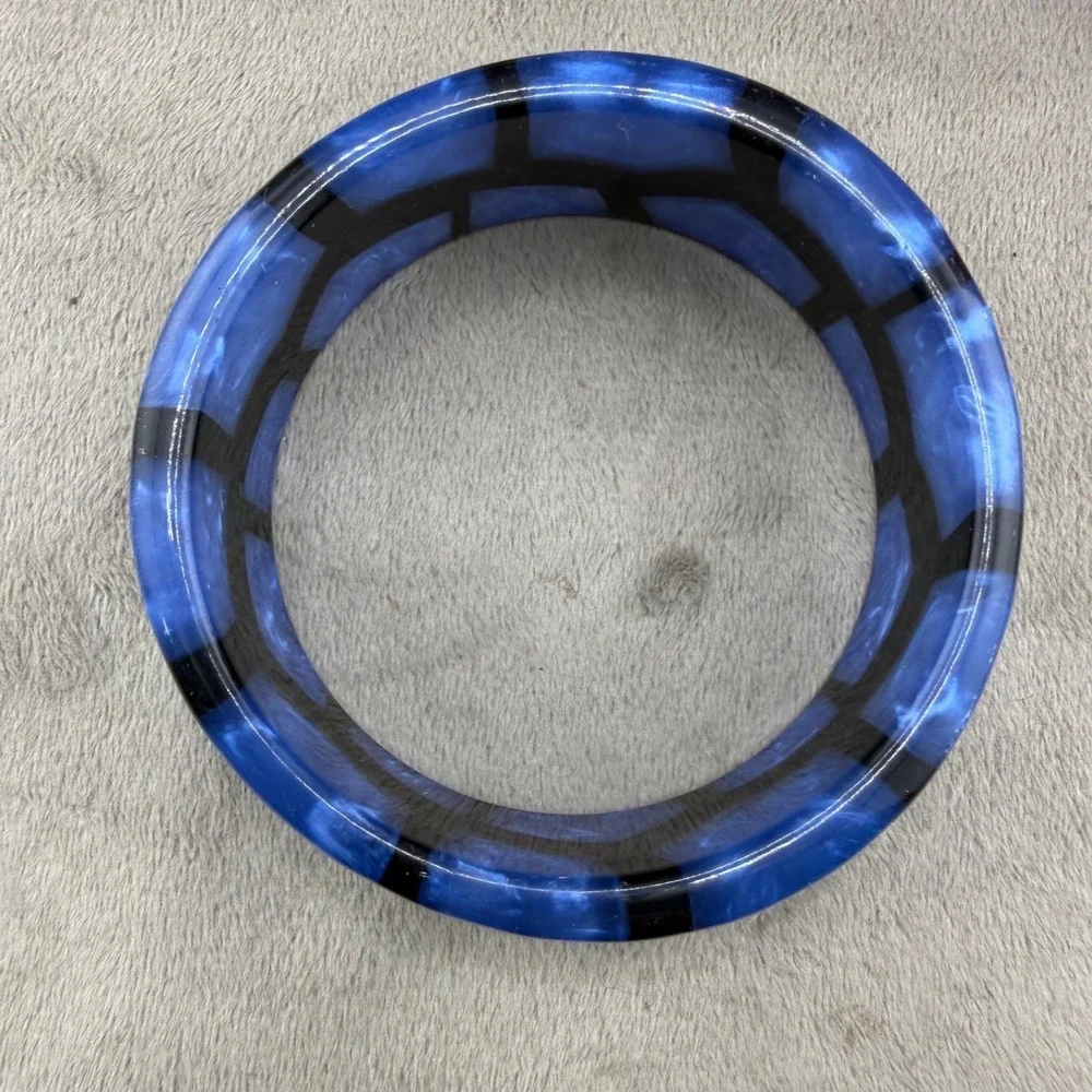 Vintage Chunky Retro Bangle Bracelet Blue and Black Acrylic‎ 9.5